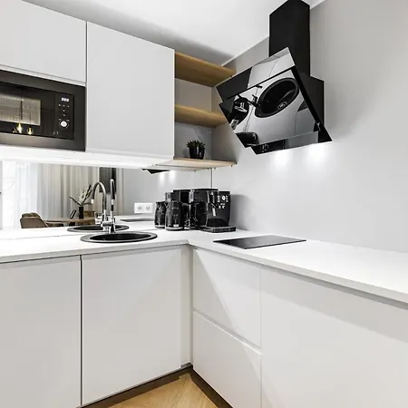 Bob W Centre - Ambassador Apartamento Tallin