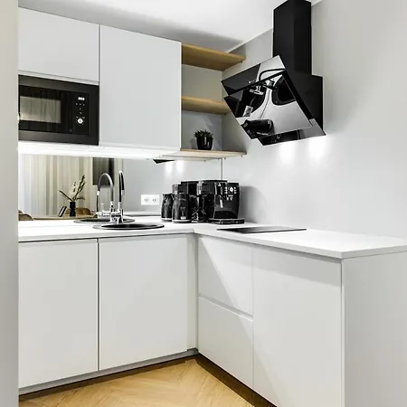 Bob W Centre - Ambassador Apartamento Tallin