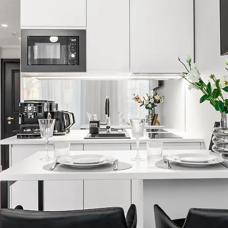 Bob W Centre - Ambassador Apartamento Tallin