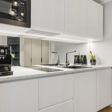 Bob W Centre - Ambassador Apartamento Tallin