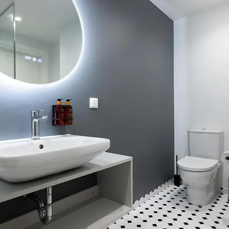 Bob W Centre - Ambassador Lägenhet Tallinn